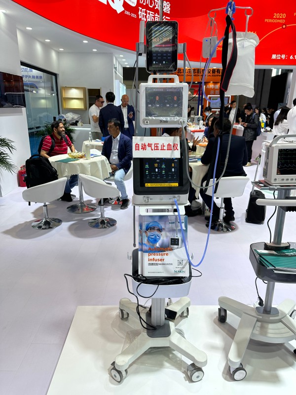 No Intelligence, Just Need: The Simplicity of Traditional Multifunctional Medical Trolleys